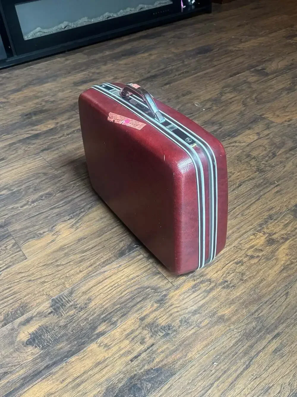 Samsonite classic silhouette